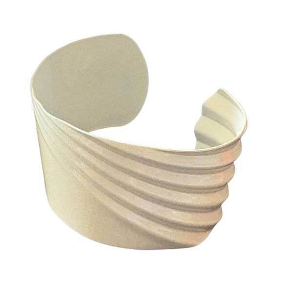 Vintage Avon 1987 Seaside Cuff Bracelet Enamel White Iridescence | Sz. S - NIB - Picture 2 of 3